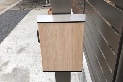新宿区の門柱の交換、新設